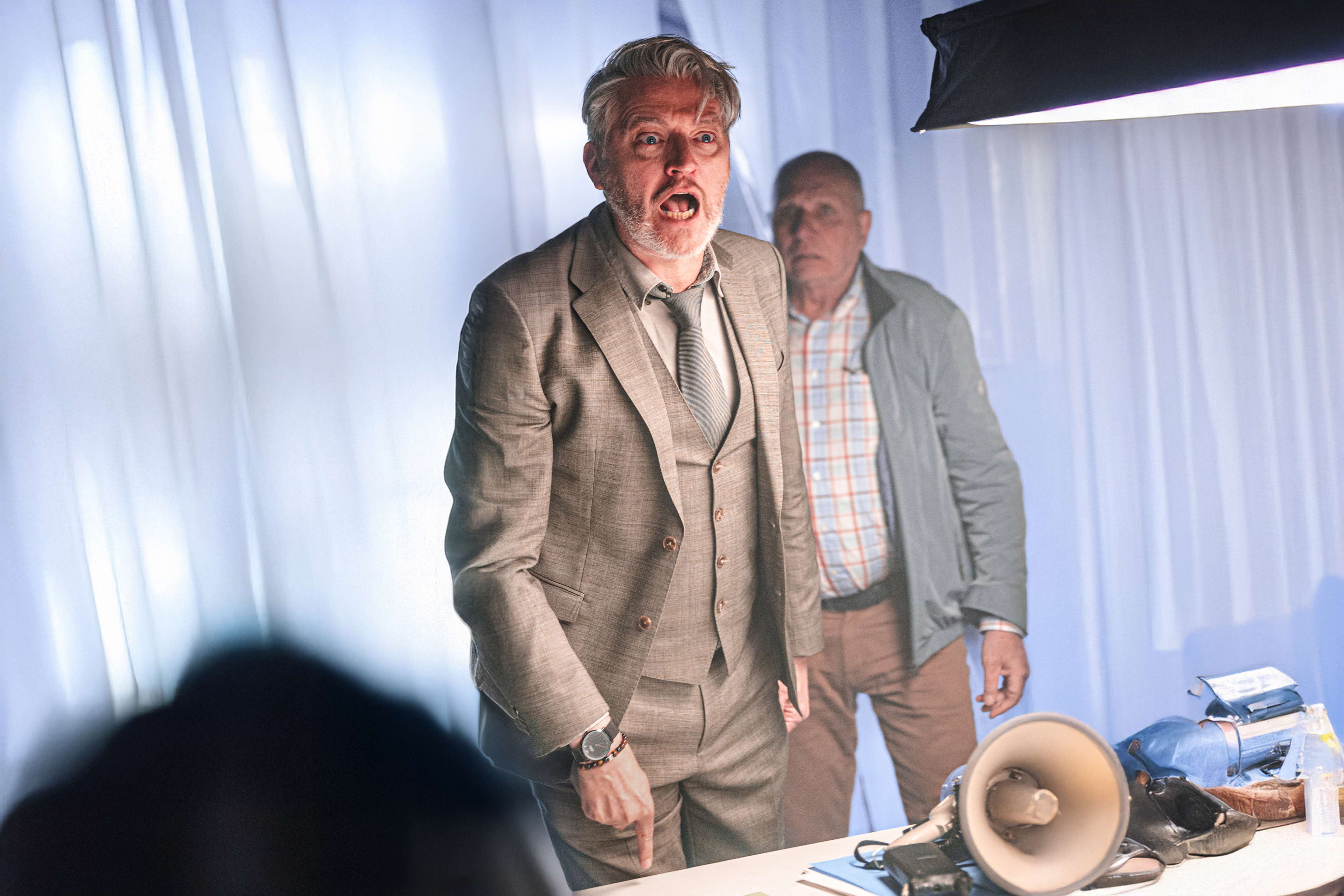 Familie-seizoensfinale wordt een regelrechte thriller: Ward gaat helemaal door het lint tijdens huiveringwekkende gijzeling