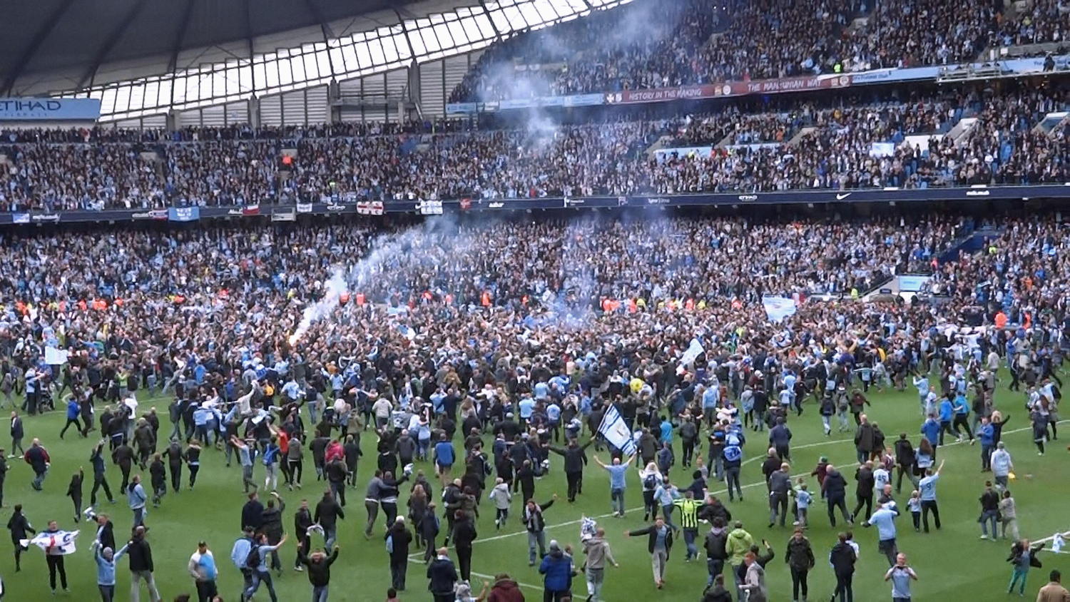 Still TV Spot 'Here's to you, Vincent Kompany'