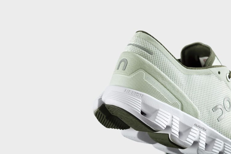Cloud X in Aloe|White (Men)
