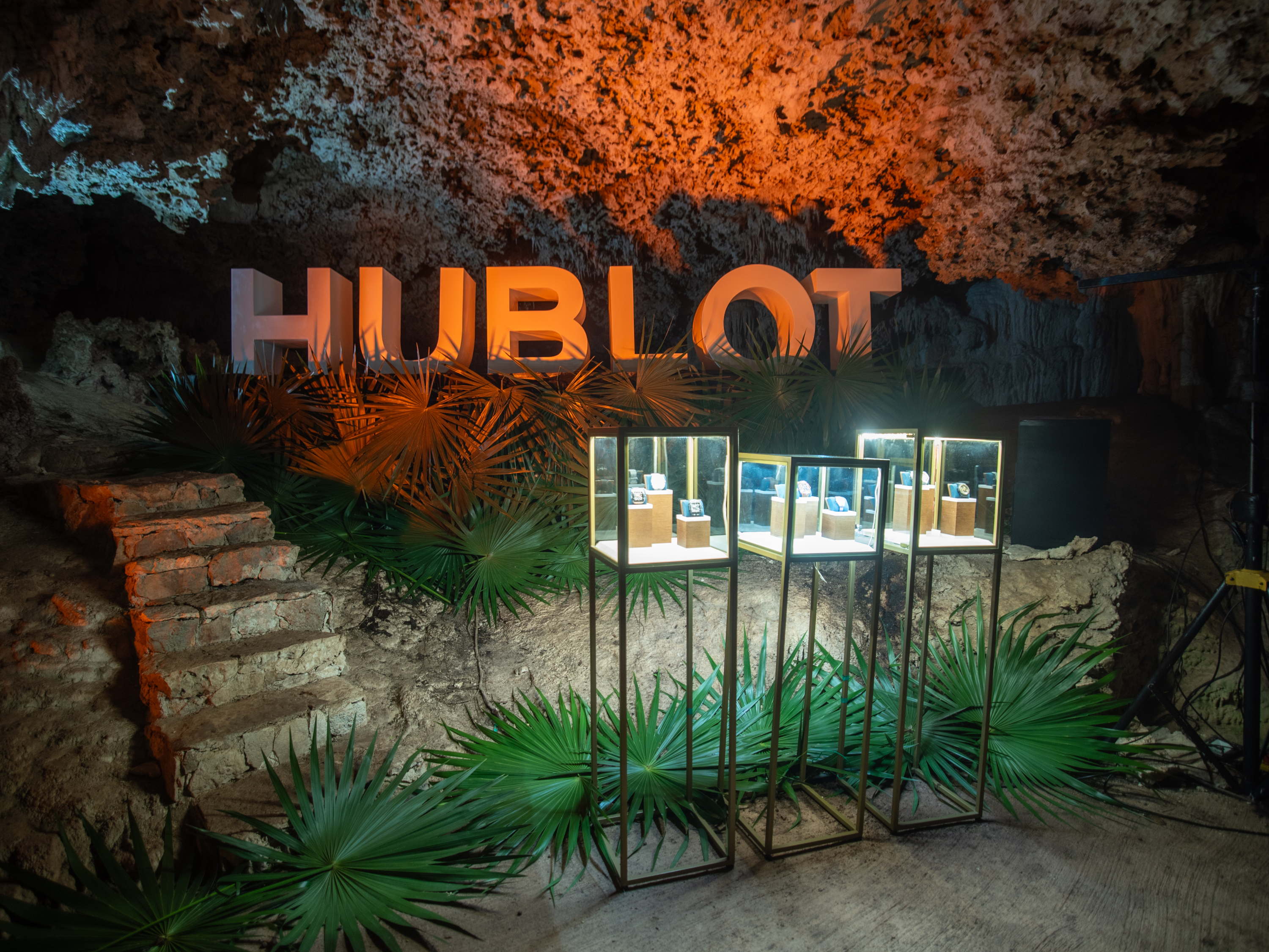 HUBLOT Y ULTRAJEWELS UNEN FUERZAS PARA SORPRENDER A SUS CLIENTES EN UNA MÍSTICA EXPERIENCIA. 