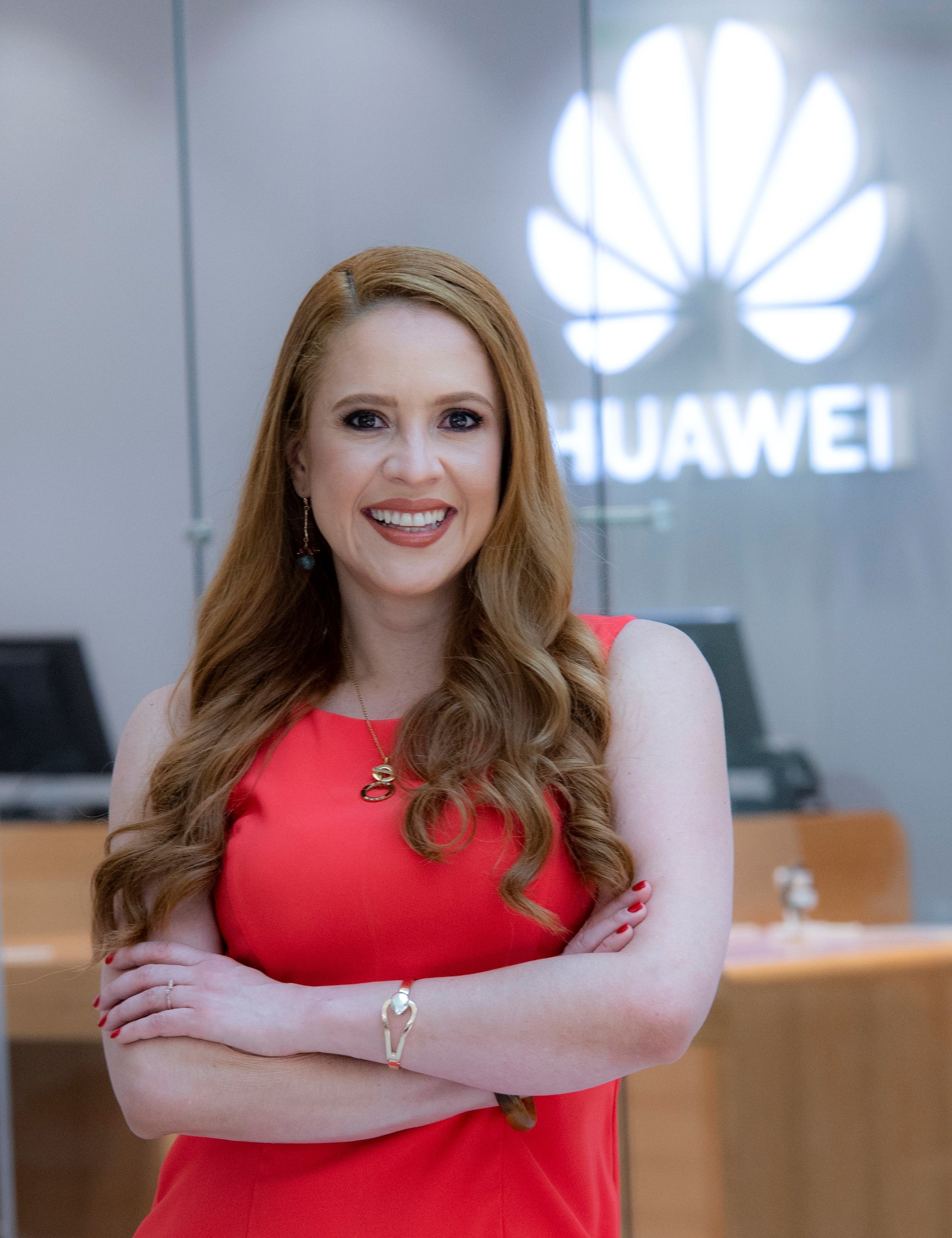 Andrea Corrales, vicepresidenta de Huawei Centroamérica y el Caribe para el Negocio de Consumo