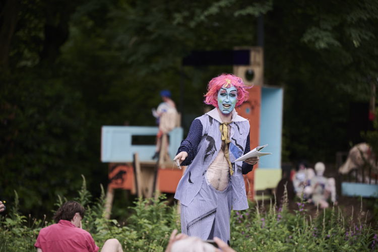 MIDDELHEIMMUSEUM: Paul Kindersley, The Dreamer of the Forest, 2024 © The Artist – Photo: studio pramudiya, npi 