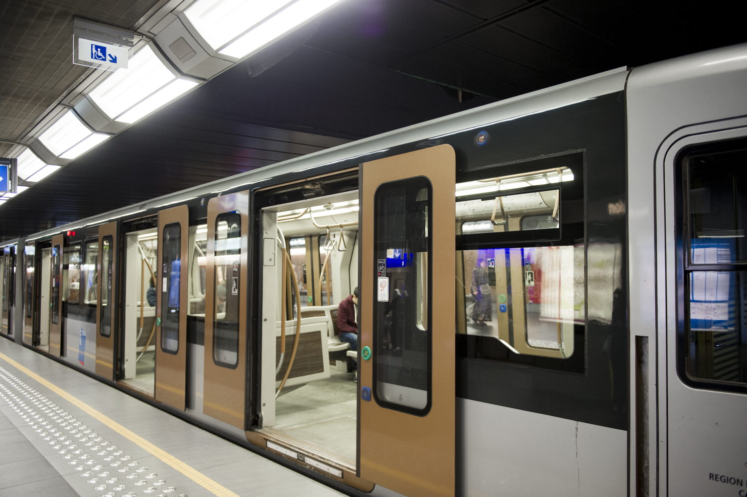 @STIB