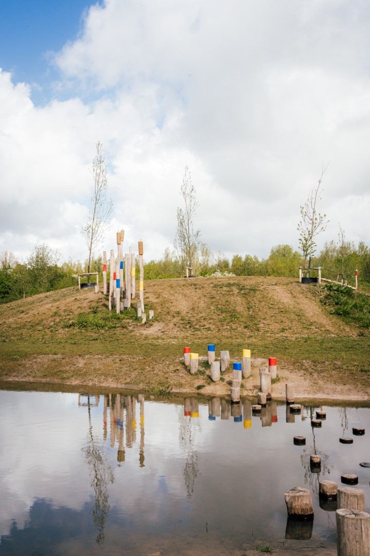 Nieuwe speelzone met op en rond waterelementen  © Stad Gent