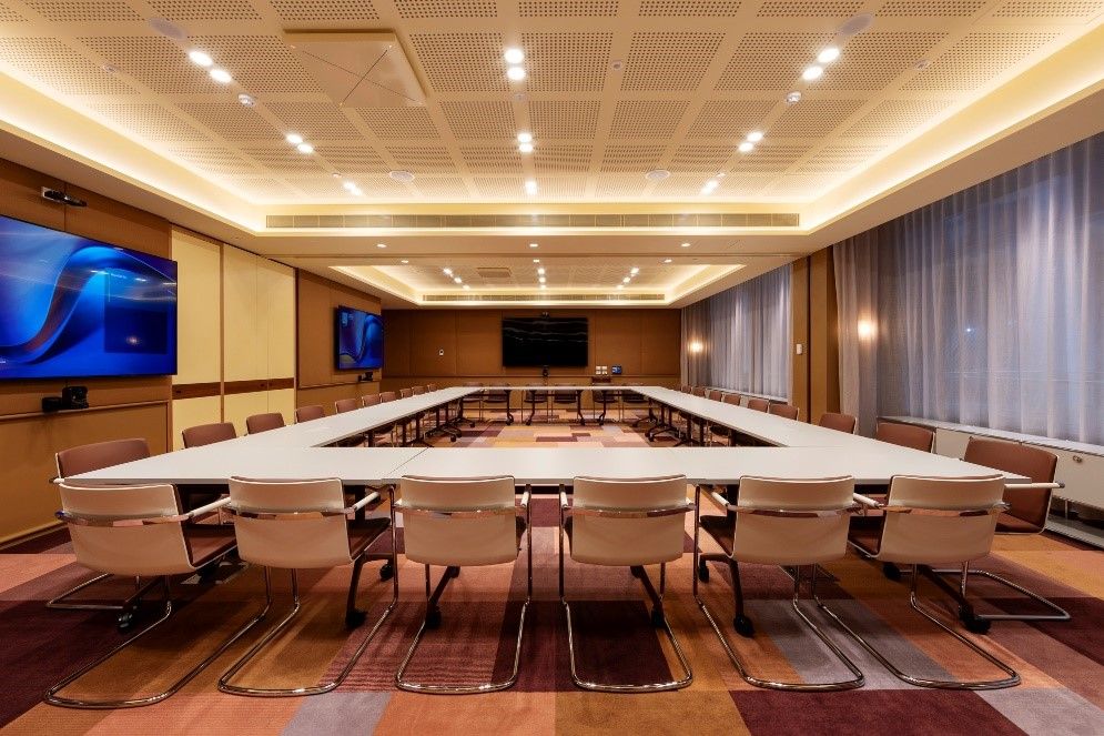 The Petition and Verdict spaces are fitted with TCC 2 mic arrays along the ceiling, ensuring high quality audio while staying low profile.