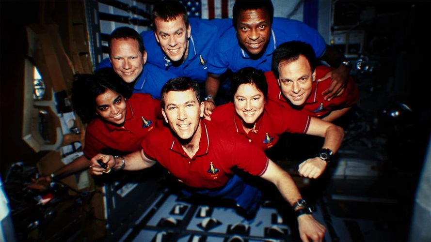 The Space Shuttle that fell to earth 