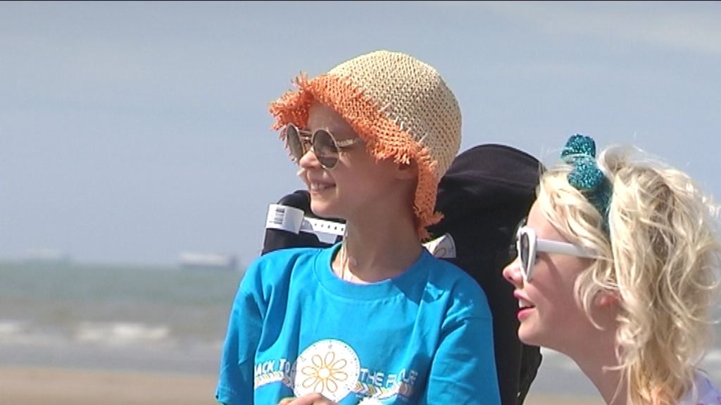 Karrewiet: Charlotte bezoekt zomerkamp kankerpatiëntjes - (c) VRT