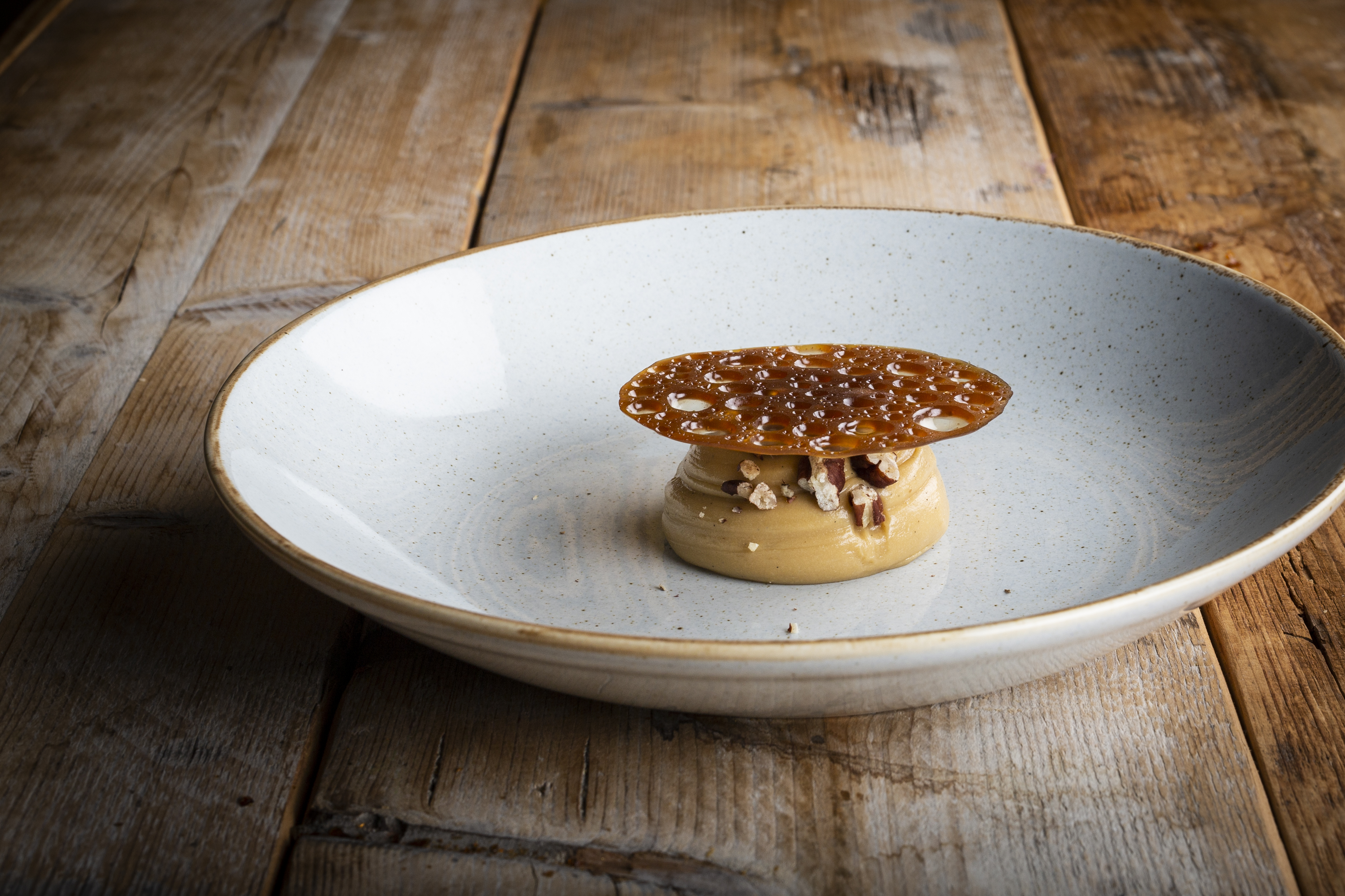 Bartholomeus Wycam's un dessert de noix et de caramel