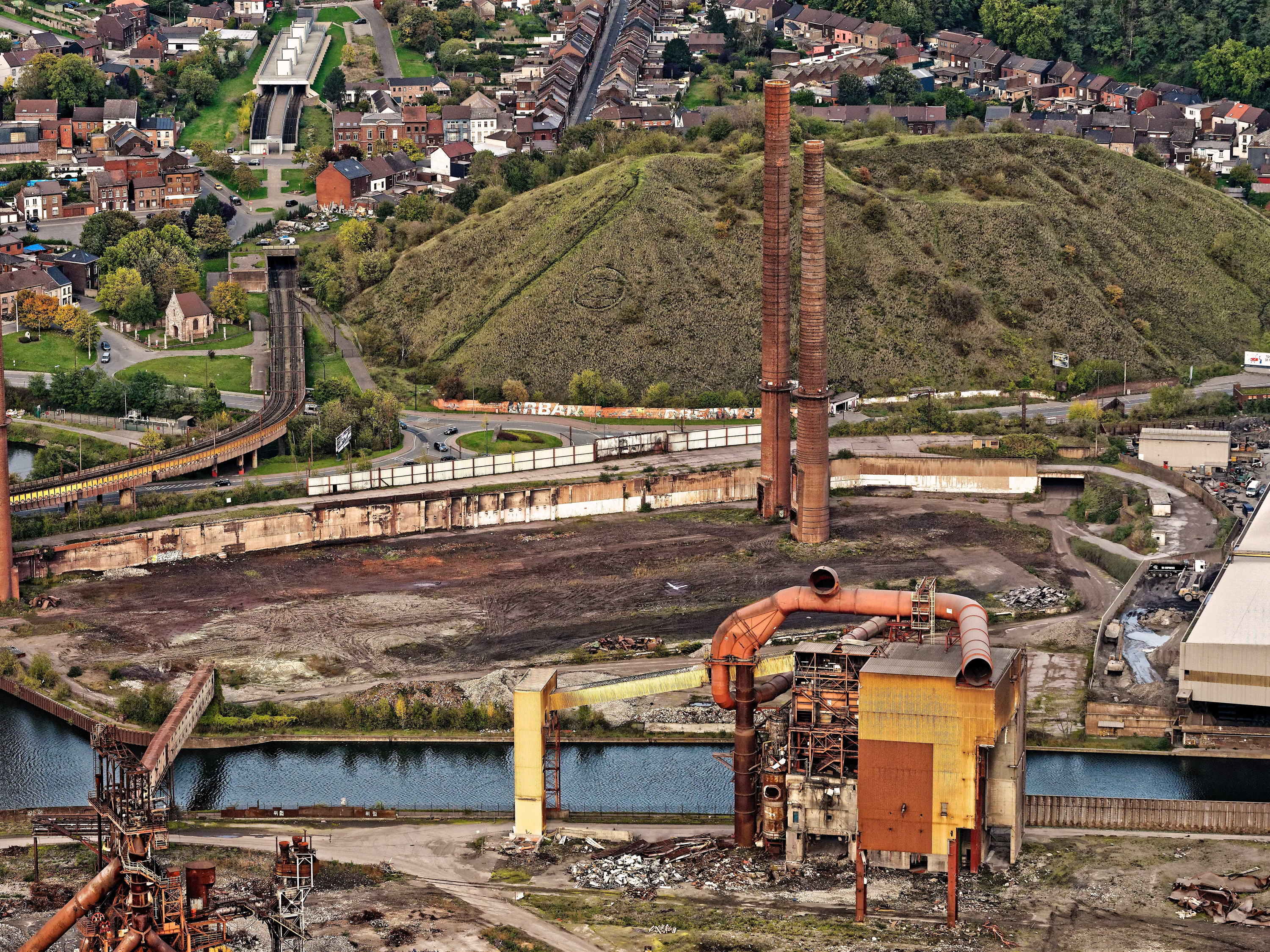 Defence to invest 550m euros in new Charleroi military district
