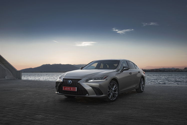 Lexus ES 300h