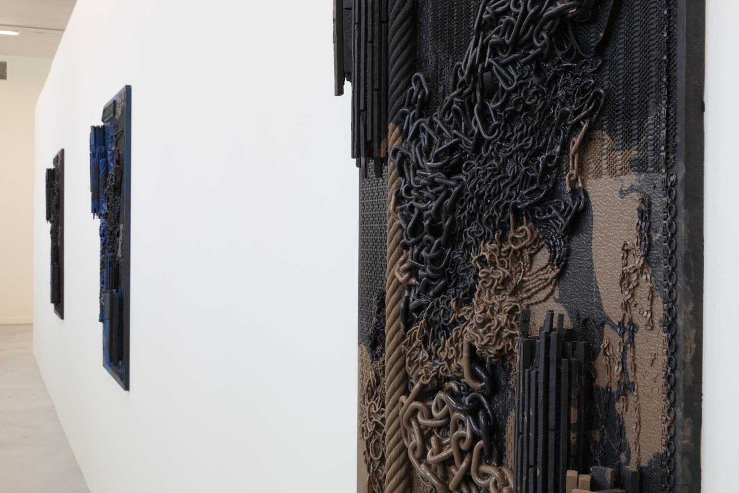 Isabelle Cornaro, Orgon Doors I, 2013
© de kunstenaar & M-Museum Leuven / Dirk Pauwels
