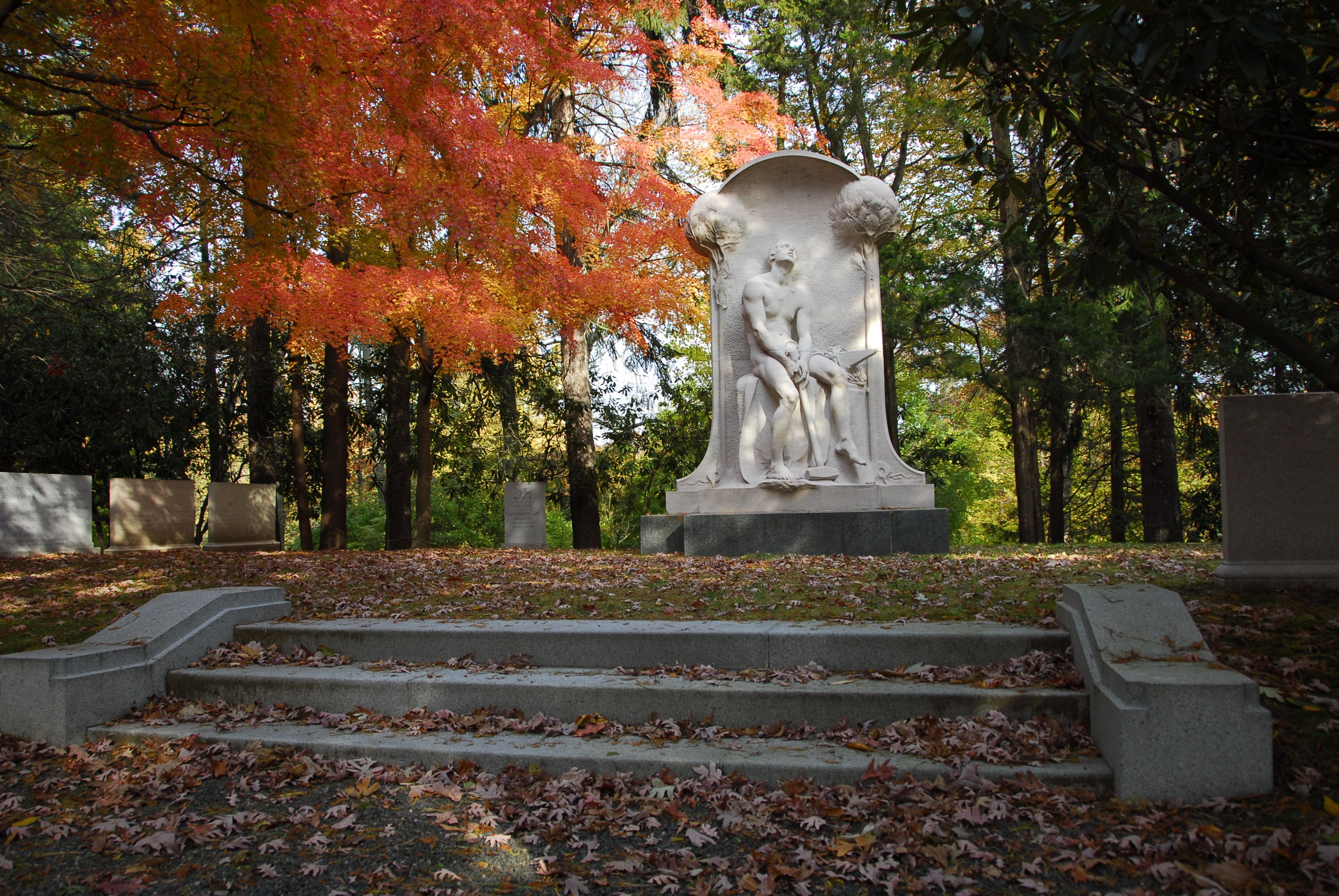 Los espíritus aguardan en el cementerio de Sleepy Hollow, Nueva York.