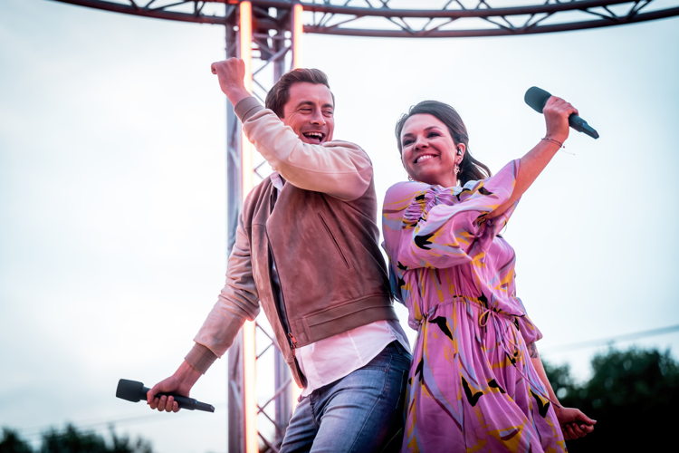 Siska Schoeters en Niels Destadsbader – © VRT