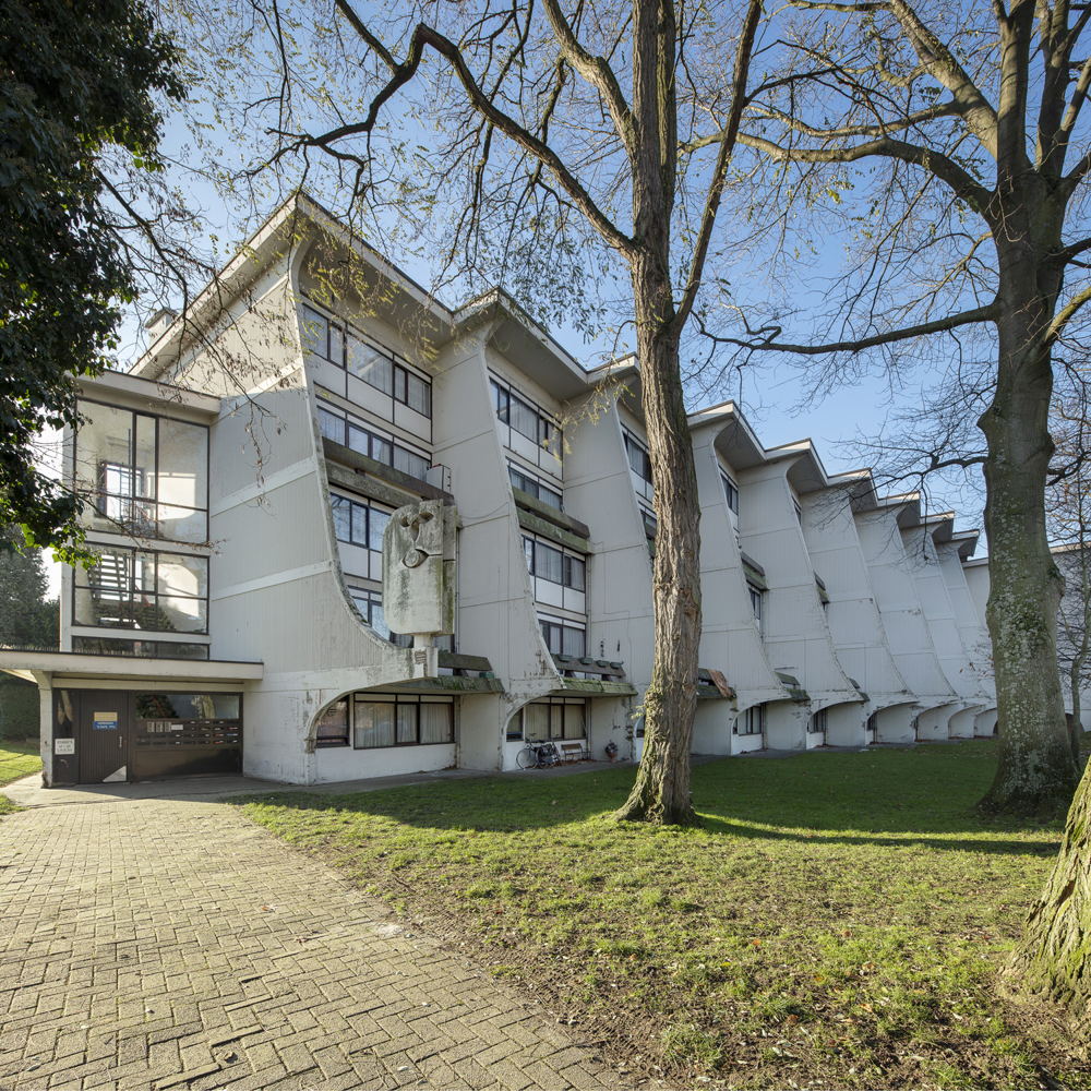 Gebouwen van architect Renaat Braem in de zuidrand van de Arenawijk in Deurne-Zuid © AG Vespa - Bart Gosselin