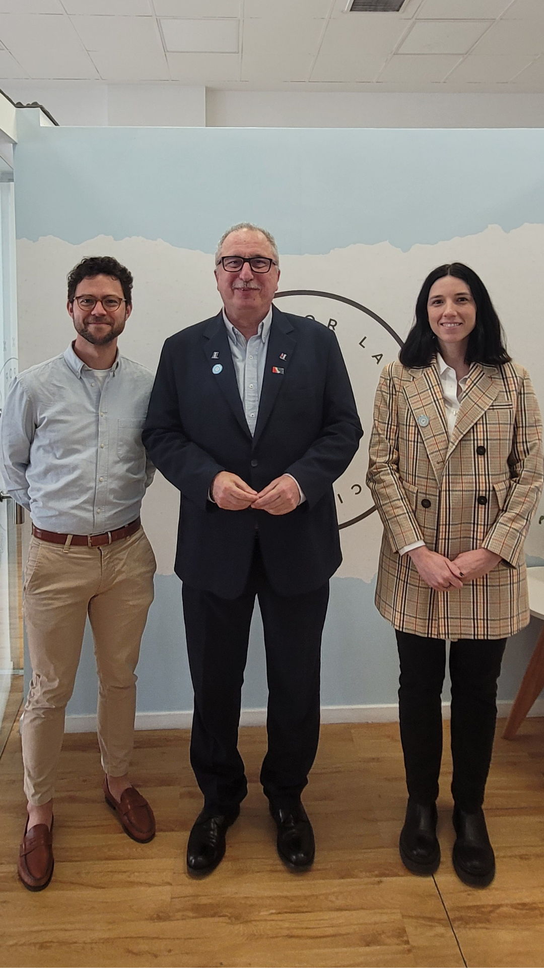 Victor Volman, director del Observatorio de Argentinos por la Educación; Hugo Passalacqua, gobernador de Misiones; Belén De Gennaro, directora de Campañas de Argentinos por la Educación