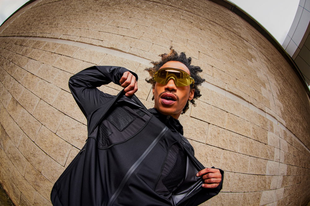 OAKLEY CRUSH THE ORDINARY - CAMPAIGN IMAGE (1)
