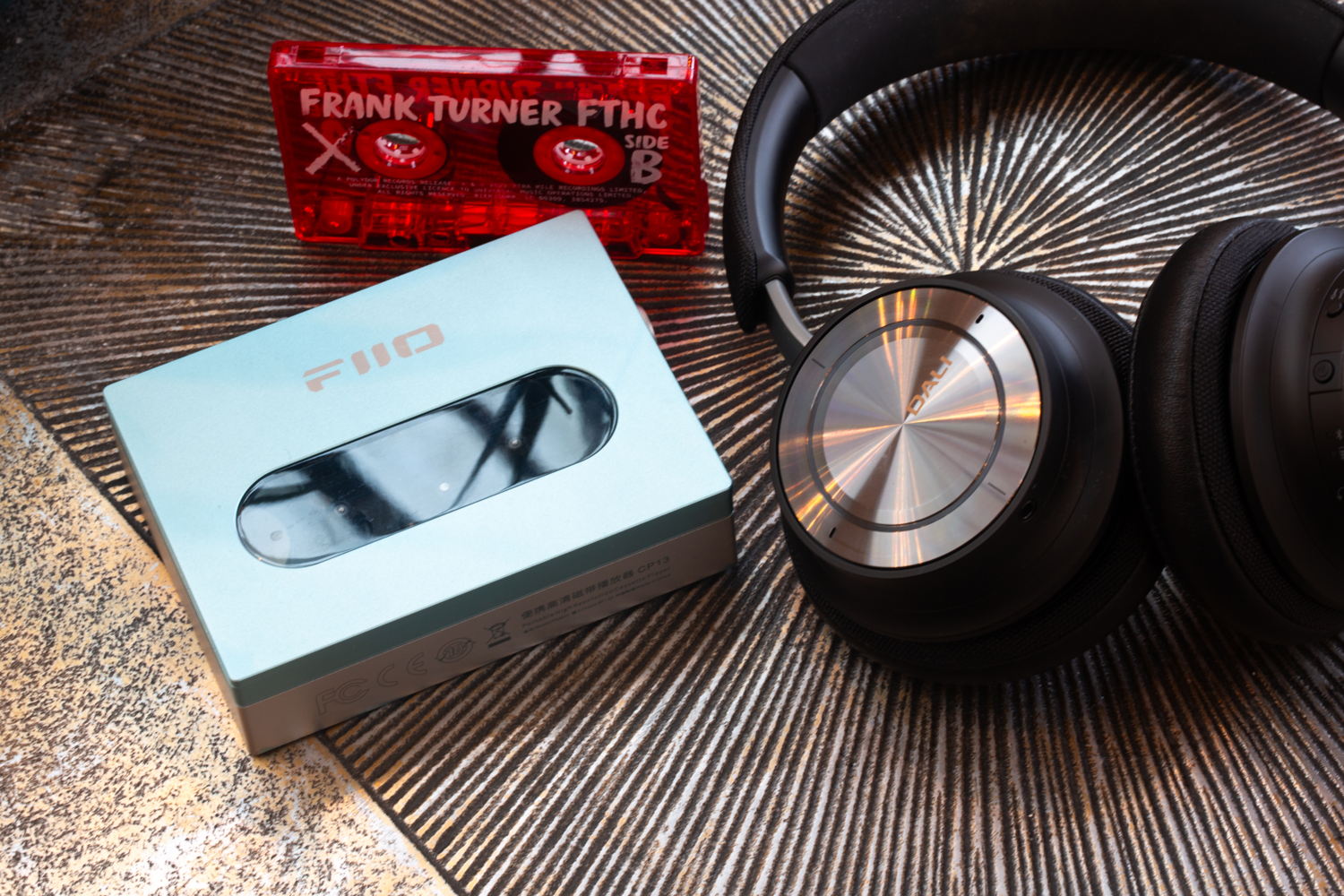 DALI IO-8 headphones with FiiO CP13 cassette player
