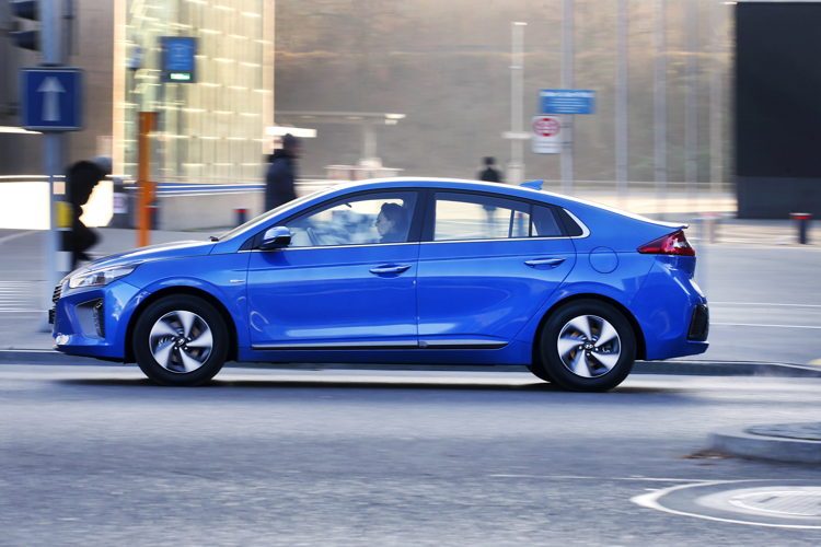 Hyundai IONIQ Hybrid