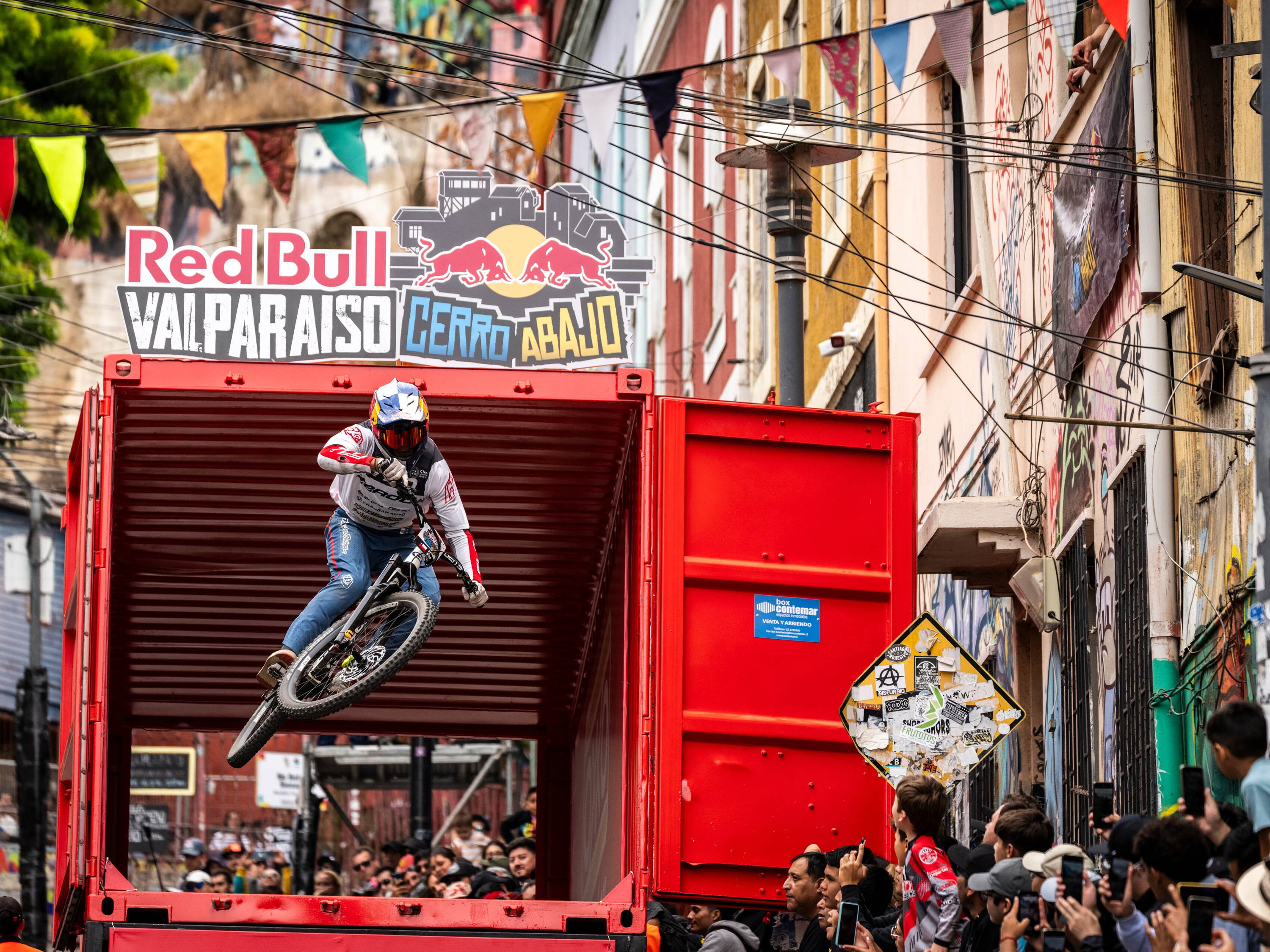 OPENINGSWEEKEND, MAAR DAN ANDERS: DUIZELINGWEKKENDE AFDALINGEN OP RED BULL VALPARAISO CERRO ABAJO