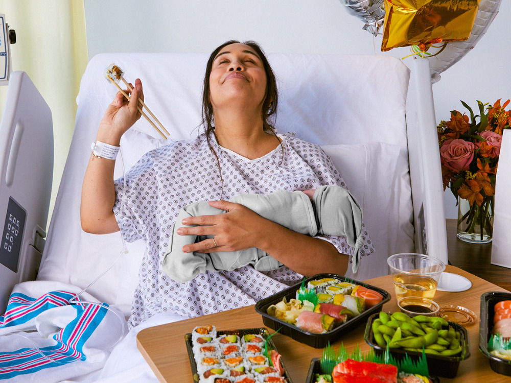 Les envies gourmandes des futures mamans belges : 2 sur 5 rêvent de sushis après l'accouchement