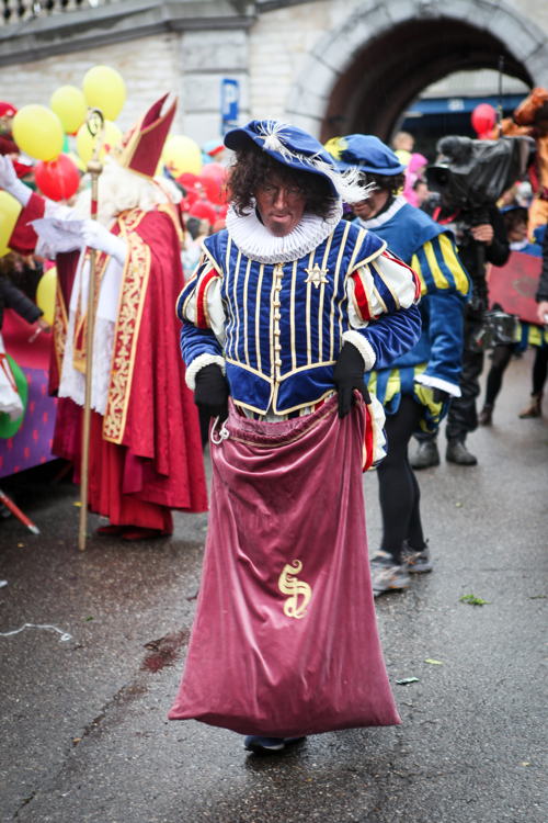 De Intrede van de Sint - (C) VRT - Geert Van Hoeymissen