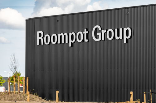 Roompot Hoofdkantoor Goes - logo op zijgevel