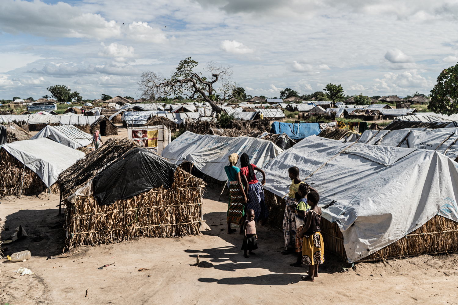 Cabo Delgado: 25 De Junho IDP camp
An aerial view of the 25 de Junho camp for internally displaced people in Mozambique’s Cabo Delgado province which has seen armed conflict resulting in hundreds of thousands of people being displaced. Photographer: Tadeu Andre