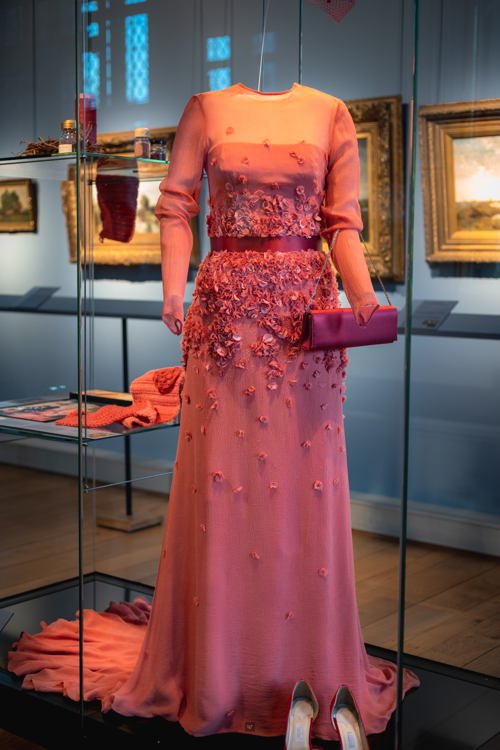 Tentoonstelling Lage Landen - Jurk van Koningin Maxima als pronkstuk