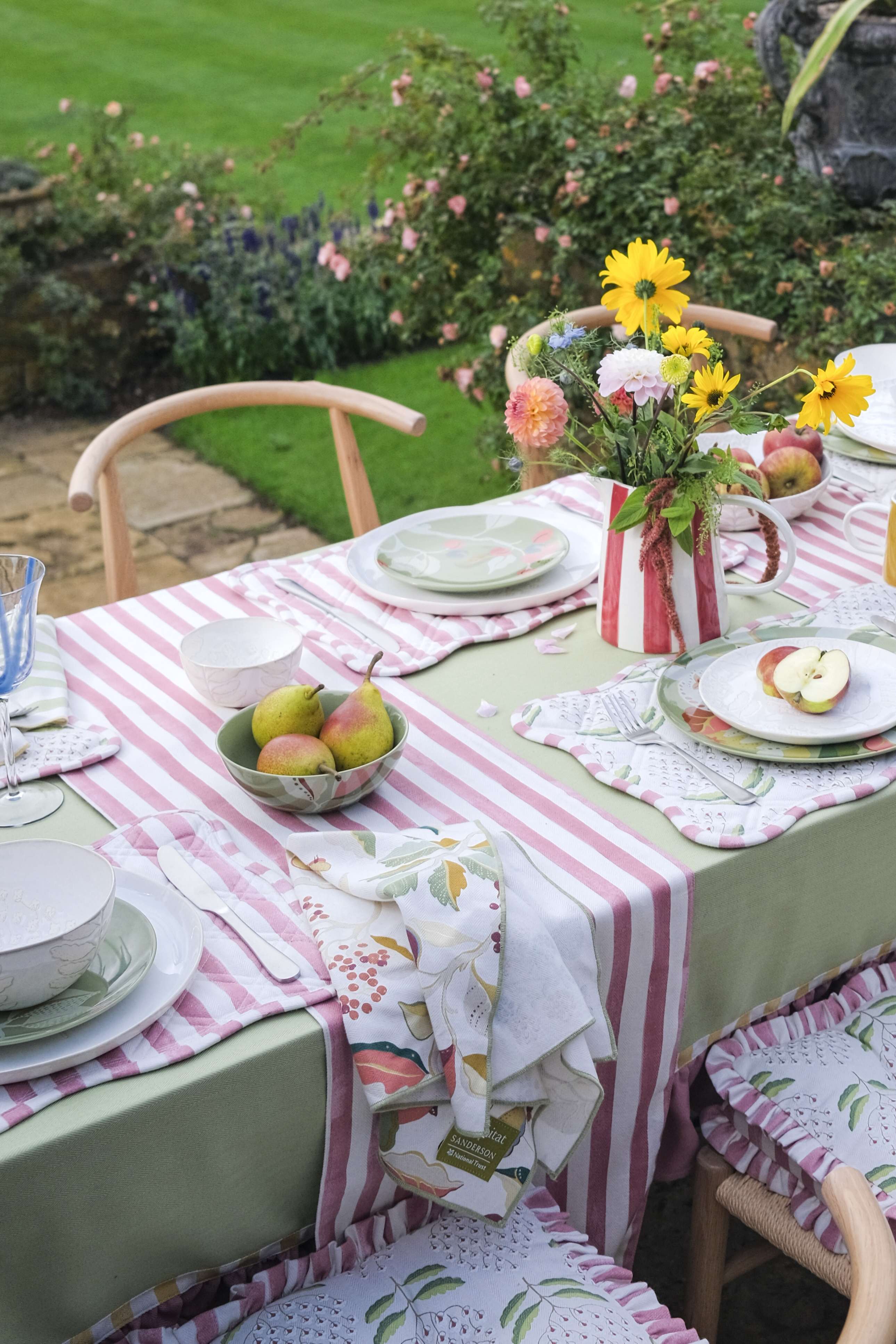 Habitat announces exclusive tableware collection in collaboration with iconic British name Sanderson and Europe’s largest conservation charity, National Trust