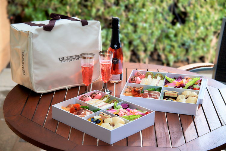 The Peninsula Tokyo: Sakura Lunch Box