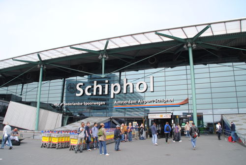 INTRAVEL on Schiphol Airport gates