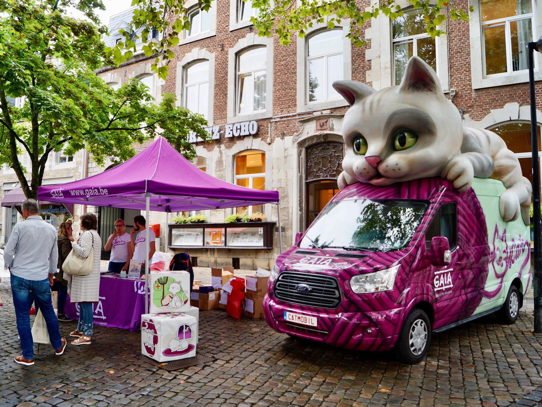 GAIA-Sommertour: Das «Catmobil» sorgte am Freitag in Eupen für Aufsehen