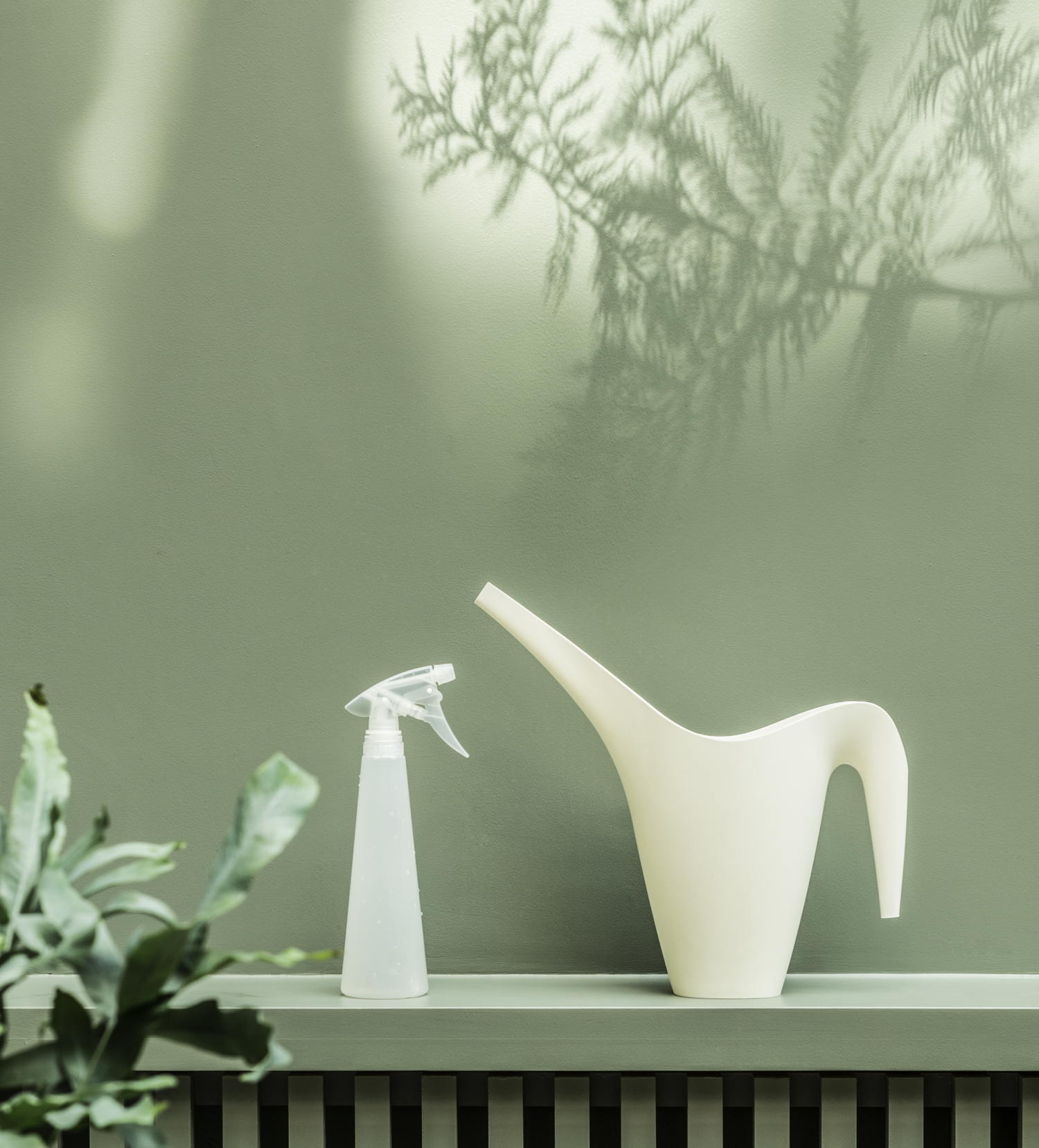 IKEA PS 2002 Watering can - PP Plastic - €1,50 & TOMAT Spray bottle - PP Plastic - €1