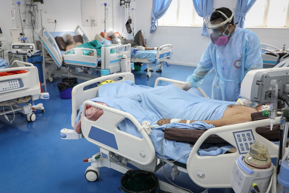 Unidad de Cuidados Intensivos del centro de aislamiento de Al Jumhouri en Saná, Yemen. MAJD ALJUNAID/MSF Unidad de Cuidados Intensivos del centro de aislamiento de Al Jumhouri en Saná, Yemen. MAJD ALJUNAID/MSF