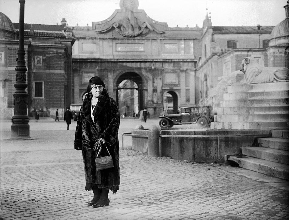 Maria Montessori. Photo, Rome, 1930. Photograph by: Bruni, Armando. AKG4560046 © akg-images / FAF Toscana - Fondazione Alinari per la Fotografia