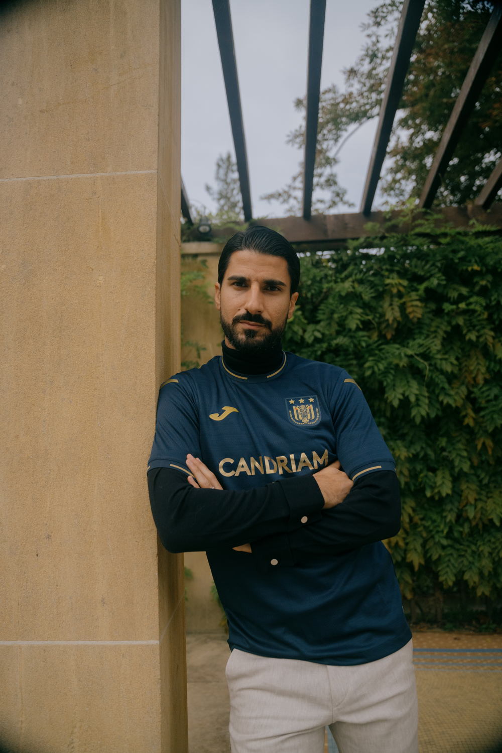Lior Refaelov in het nieuwe shirt. (© RSCA Studio)