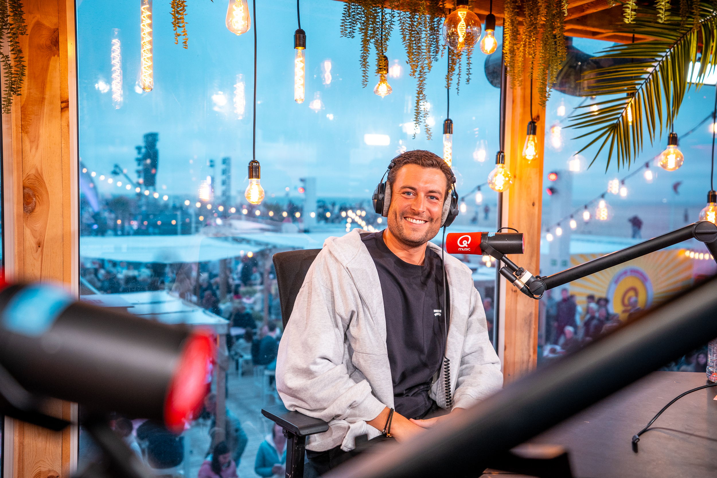 Viktor Verhulst bouwt vanaf september elke zaterdagavond een feestje bij Qmusic