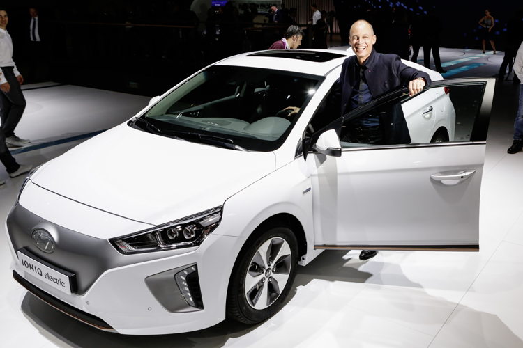Bertrand Piccard & IONIQ Electric