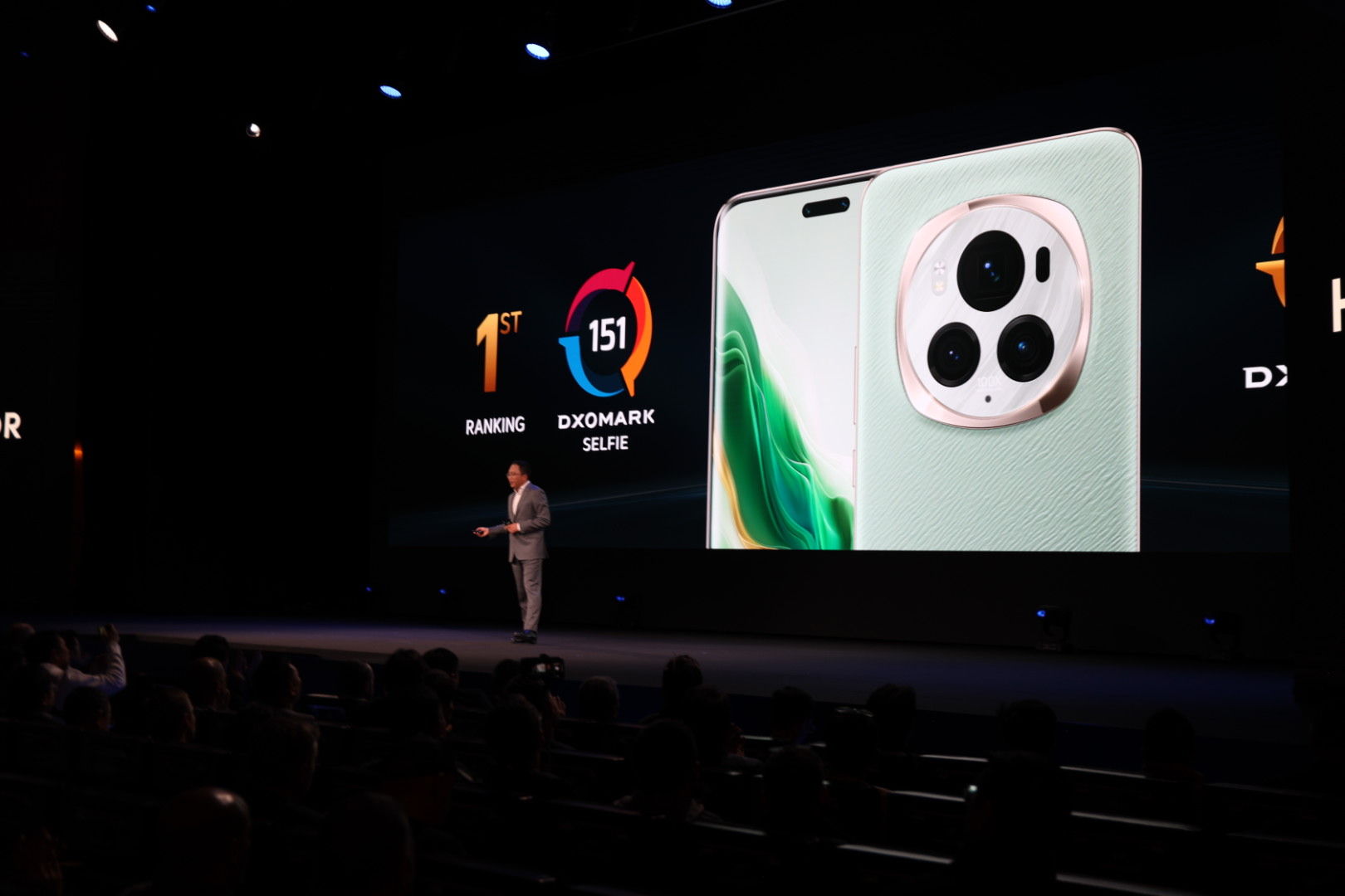 HONOR_Launch_Event_Keynote_GeorgeZhao