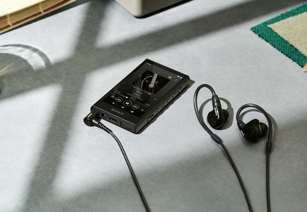 Sony presenterar en ny Walkman med förbättrad ljudkvalitet och längre batteritid