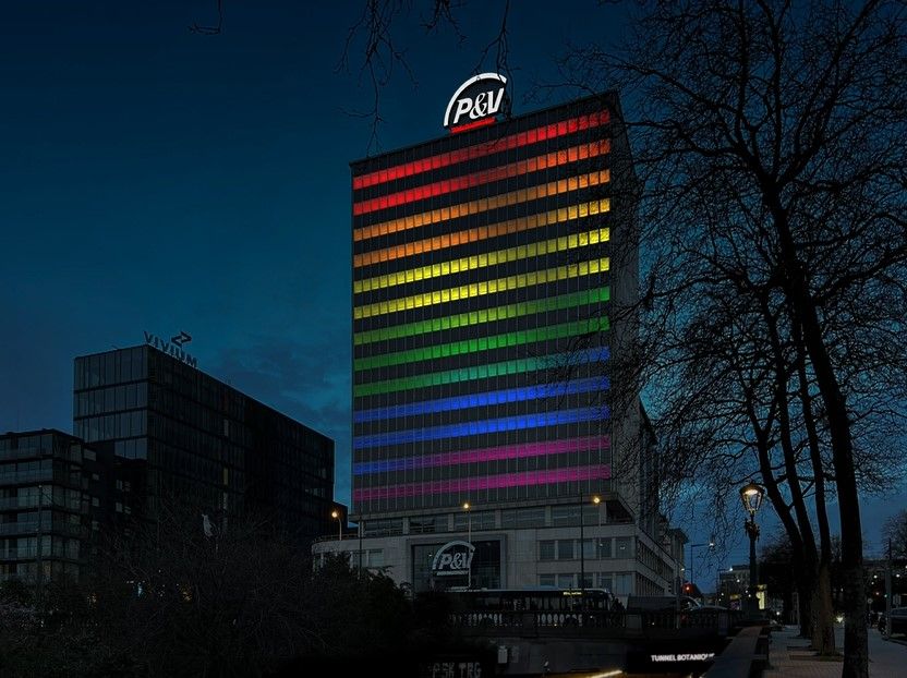 Le Groupe P&V illumine sa tour pour la Brussels Pride  