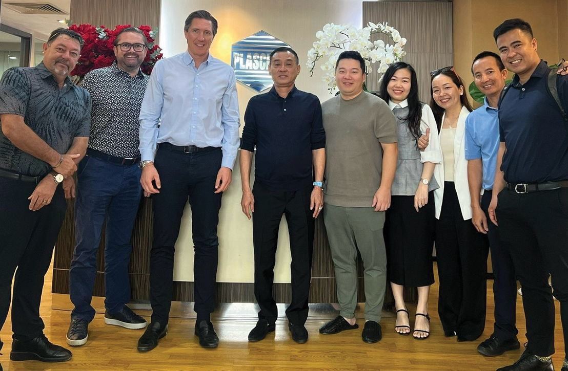 From left: Robert Reynolds (General Manager, Silk Path Golf), Gareth Knight (Senior Regional Sales Manager, Toro), Philipp Hoffmann (Regional Director, Jebsen & Jessen T&I), Bui To Minh (Chairman, Silk Path Golf) with two of his team members as well as Jebsen & Jessen T&I team members, Thao Nguyen, Thien Nguyenmau and Tuan Anh Tran. From left: Robert Reynolds (General Manager, Silk Path Golf), Gareth Knight (Senior Regional Sales Manager, Toro), Philipp Hoffmann (Regional Director, Jebsen & Jessen T&I), Bui To Minh (Chairman, Silk Path Golf) with two of his team members as well as Jebsen & Jessen T&I team members, Thao Nguyen, Thien Nguyenmau and Tuan Anh Tran.