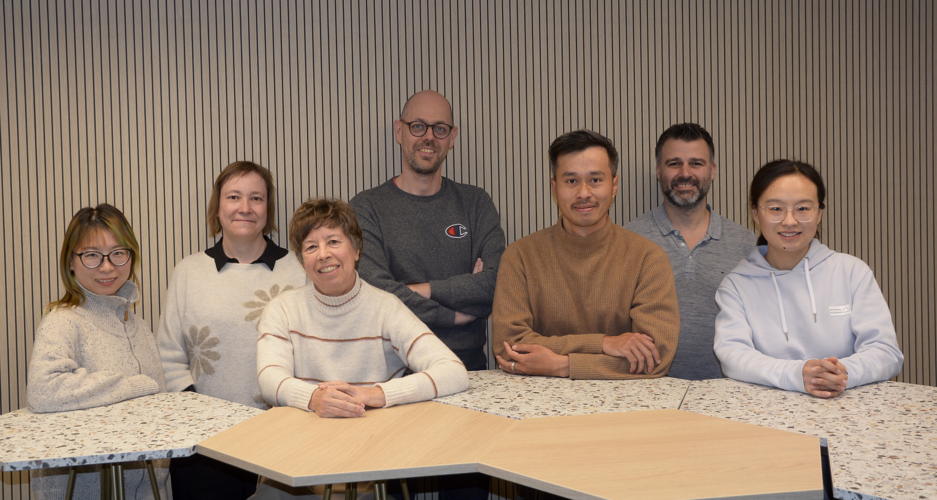 Ren Wang, Hilde Nelissen, Brigitte Van De Cotte, Ive De Smet, Lam Dai Vu, Steffen Vanneste, and Hongyan Liu