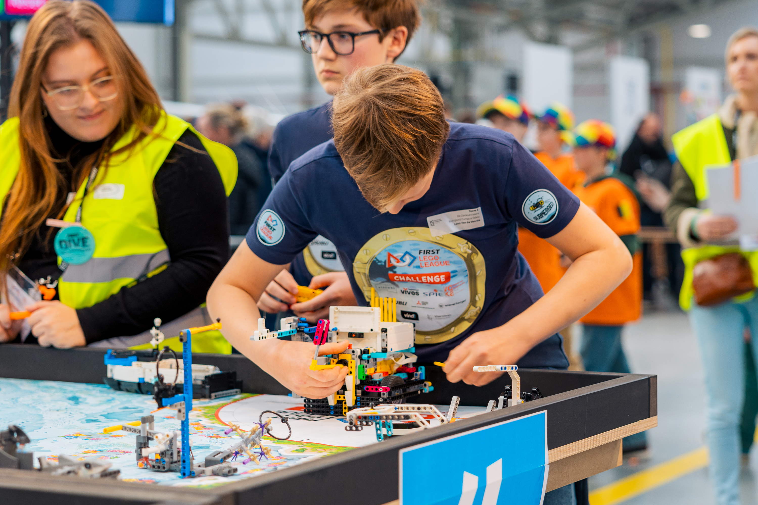 1.200 leerlingen bouwen aan STEM-talent van morgen tijdens FIRST LEGO League