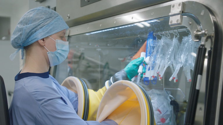 NIEUWE CLEANROOM VOOR BEREIDING VAN ALLE GENEESMIDDELEN VOLGENS DE STRENGSTE NORMEN