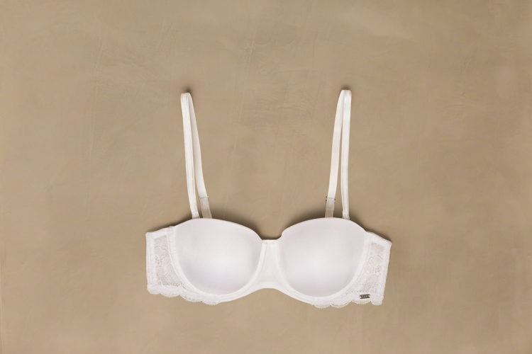 Hunkemöller_SS24_M24_Q2_012_SIGNATURES_HKM_Flatlay_Angie_Balcony_#0193_FINAL