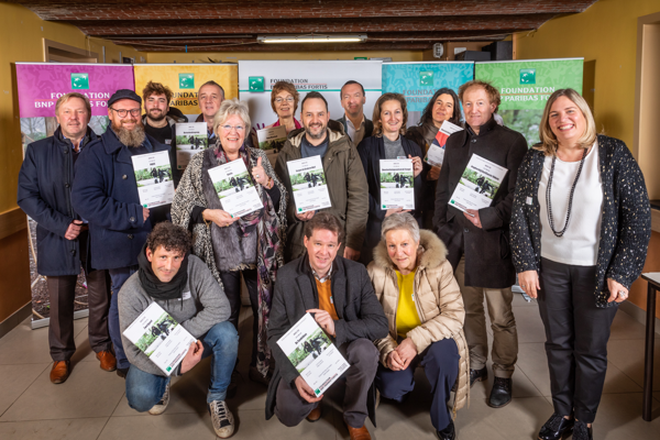 Persbericht (+ foto's): 10 Oost-Vlaamse verenigingen bekroond met award van BNP Paribas Fortis Foundation