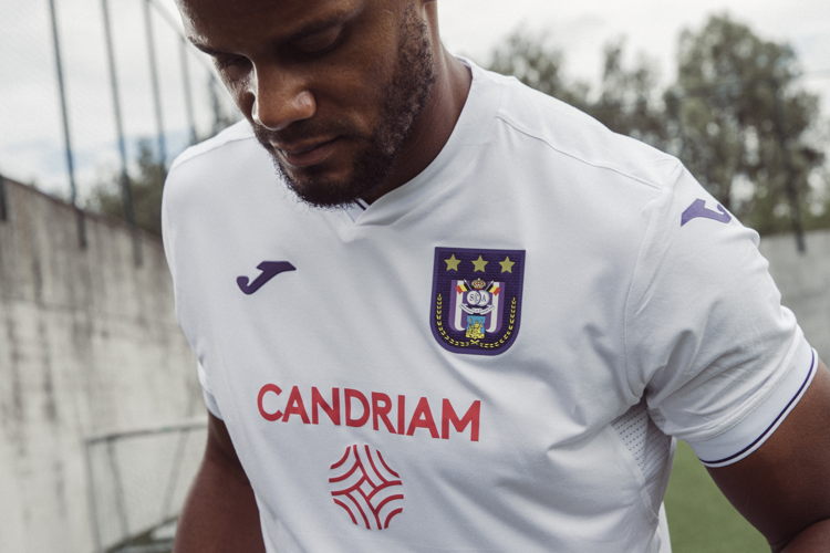 20-21 away shirt. © RSCA Studio