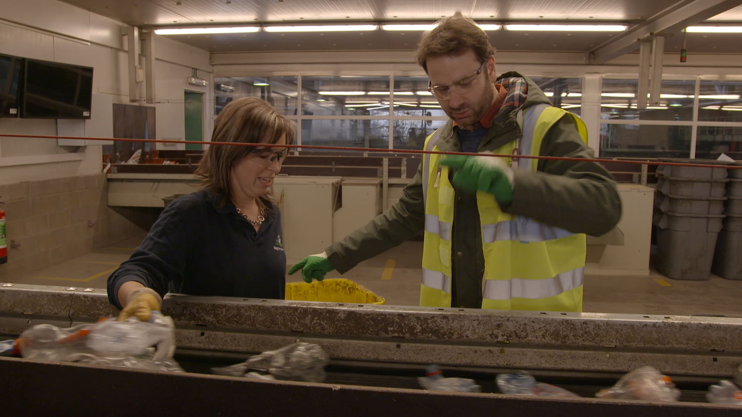 Koppen: weg met afval (c) VRT