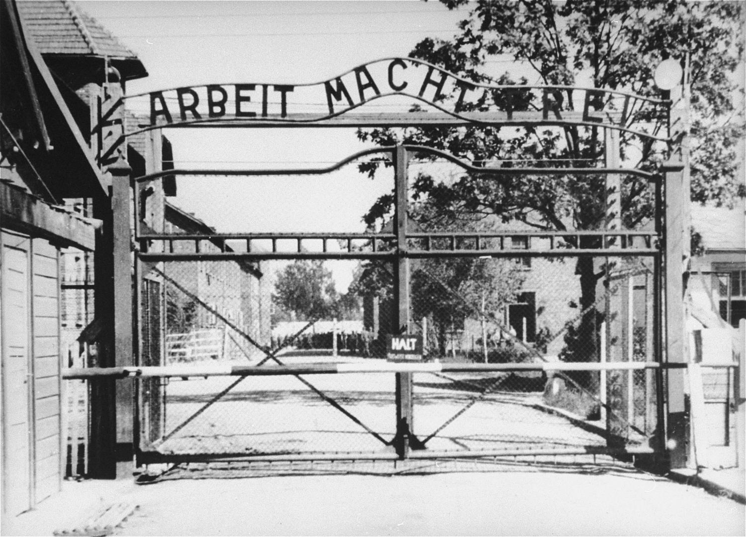 Auschwitz - (c) USHMM